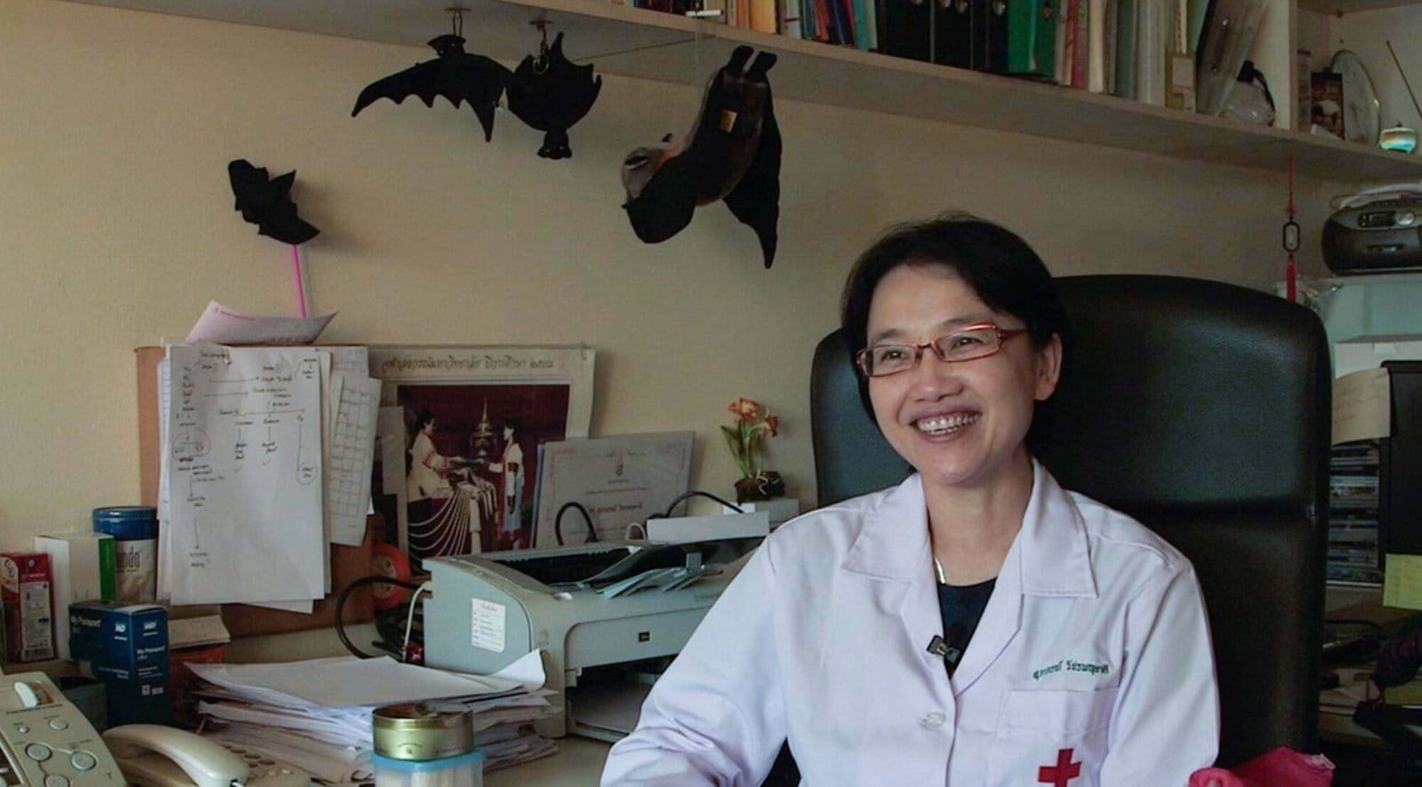 Dr. Wacharapluesadee